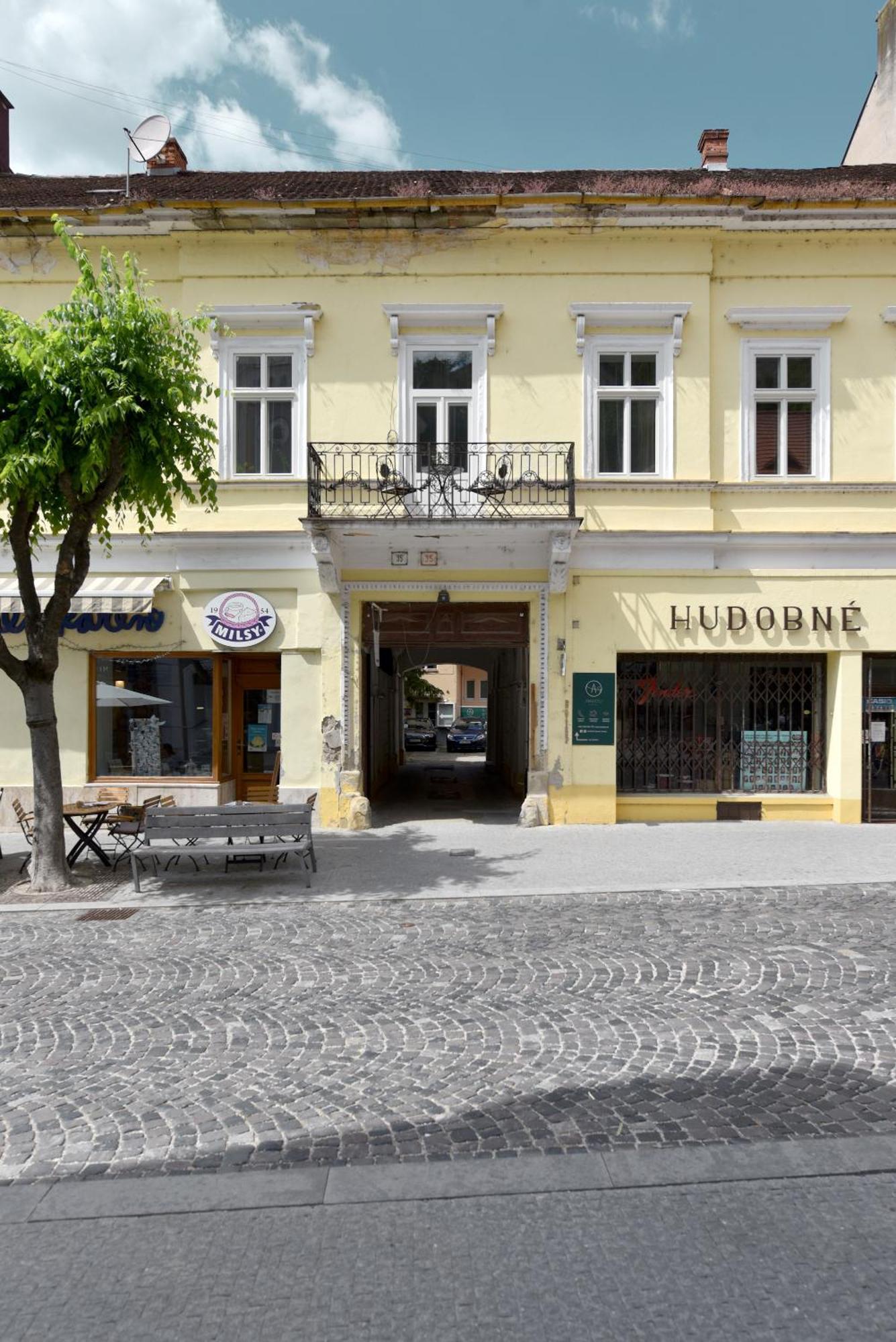 Apartman S Balkonom Trencin Ngoại thất bức ảnh
